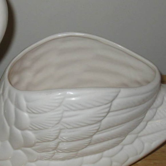 Swan Vase White - Picture 3 of 4